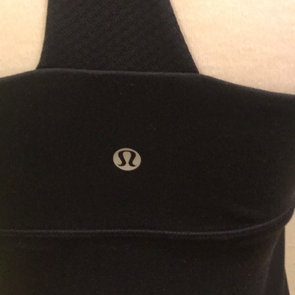 Lululemon Razorback Tank - Picture 3 of 4
